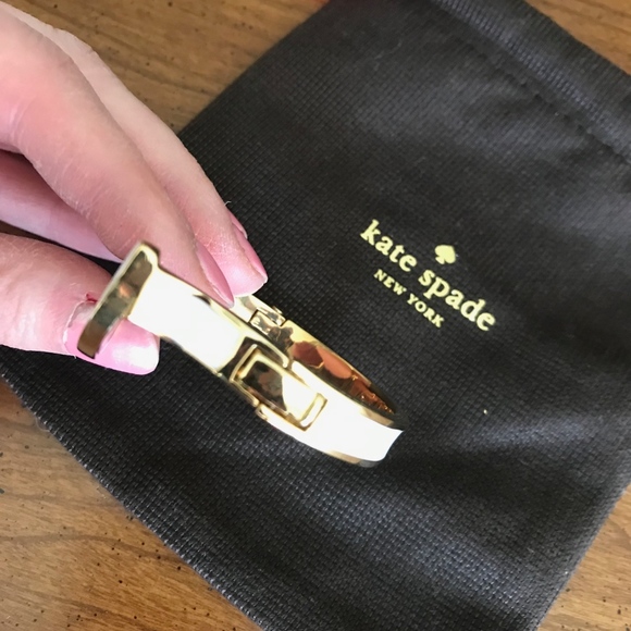 Kate Spade Sunglasses Bangle Bracelet RARE, w/ bag - Picture 3 of 4